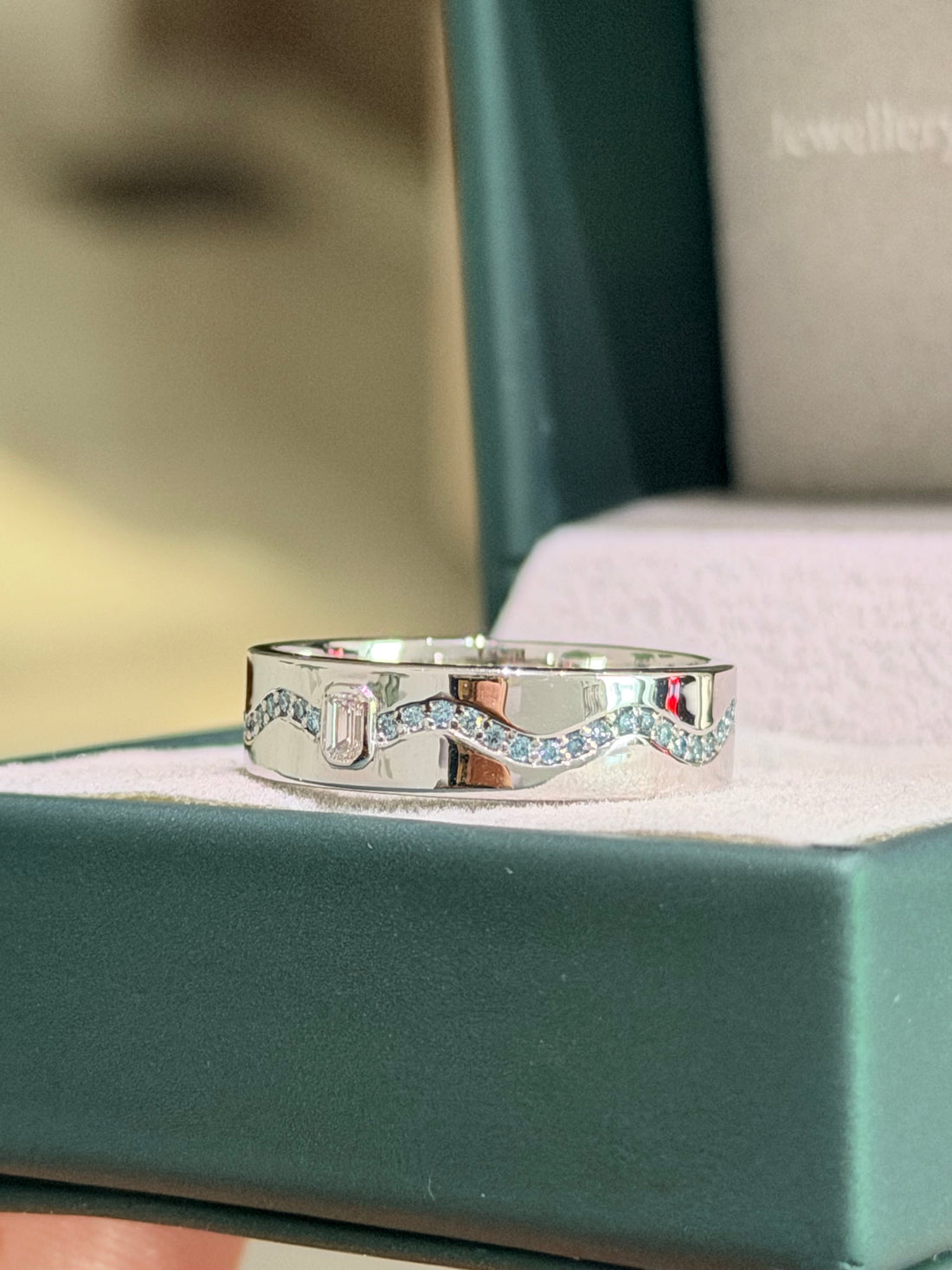 J’s Ring