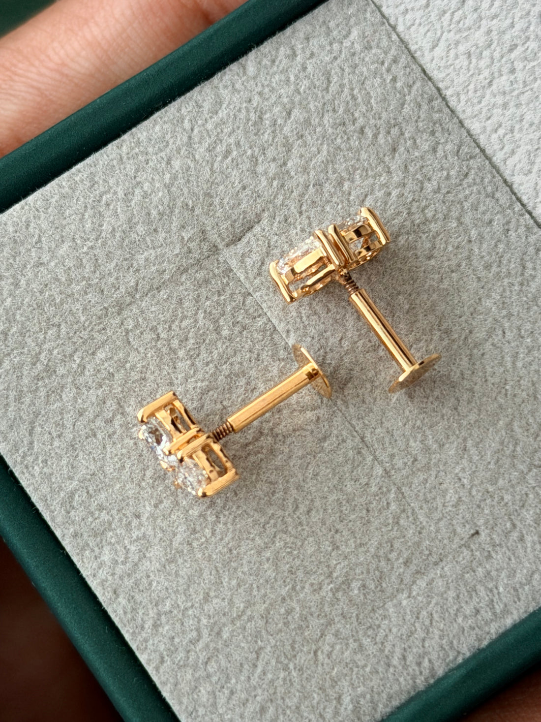 K's Toi et Moi Studs