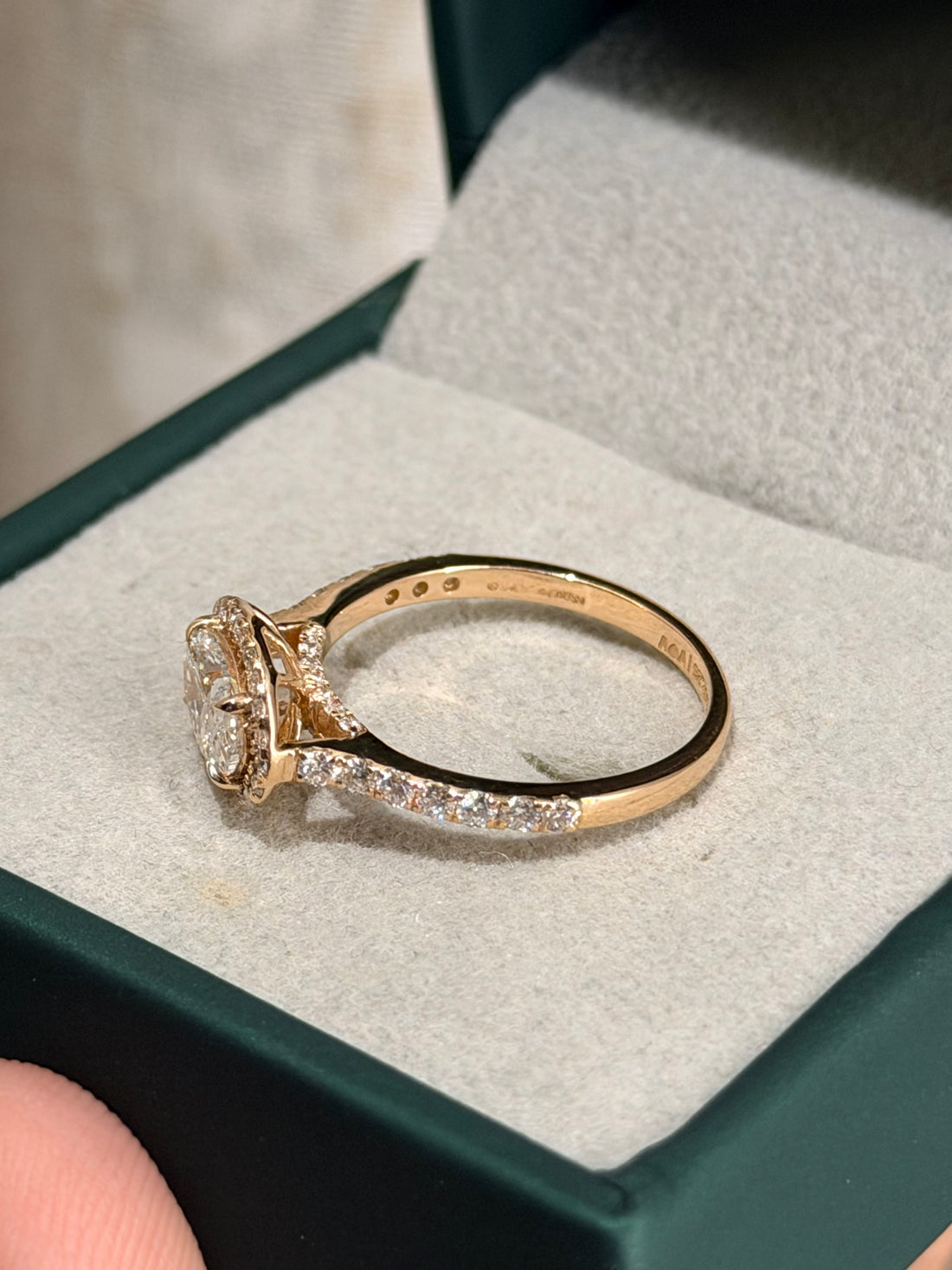 V's Ring